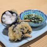 新宿御苑 天ぷら串 山本家 - 北海道産白子の海苔巻き揚げ