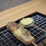 新宿御苑 天ぷら串 山本家 - 厚切りベーコンカマンベールとクリームチーズの海苔巻き揚げ