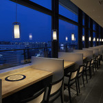 焼肉トラジ - 内観写真:夜景を見ながら贅沢焼肉