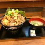 伝説のすた丼屋 - やみつき牛カルビ合戦丼 肉増し（味噌汁付き）：1130円