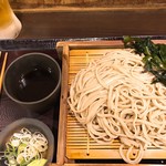 嵯峨谷 - 生ビールにわかめを入れればわかめ酒の完成です♪