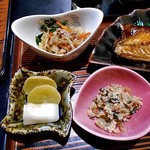 釜めし魚政 - 「焼き魚定食ランチ（サバ）」の副菜