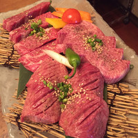 焼肉 433 - 特選赤身盛り合わせ 厚切りタン、厚切りハラミ、厚切りヒレ