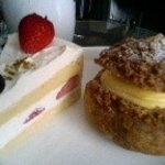 手作り洋菓子 ガトーフレール - ガトーフレーズとシュークリーム。(20090601)