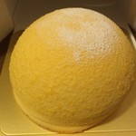 ケーキとイタリア料理 ミーオ - ま～るいチーズスフレ 1,400yen