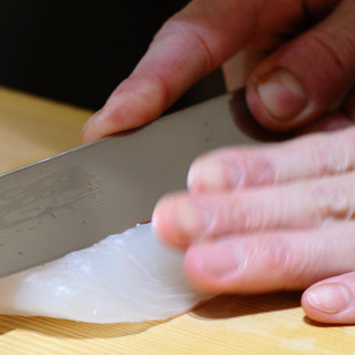 一切の妥協を許さない極上の握りに、得も言われぬ口福を味わう