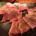 炭火焼ホルモン ぐう はなれ - 