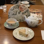 英国紅茶専門店 THE TEA HOUSE  - ロイヤルミルクティーとレモンケーキ