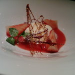 カメレオン - パンナコッタの苺ソース
