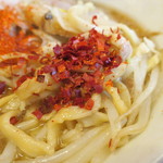 ラーメン二郎 - 粗挽き唐辛子投下～♪