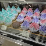 ジュウニブンベーカリー - ショーケース