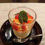 禅紫 - 具沢山杏仁豆腐