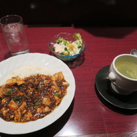フーロン - 麻婆豆腐ライス　1,000円(税込)