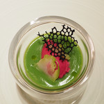 ロオジエ - ブロッコリーのムース ビーツのアイスクリーム