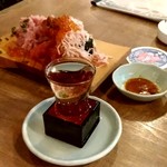 Hamayaki Kaisen Izakaya Daishousuisan - 【2019.2.12(火)】ぶっかけ寿司こぼれ漏れ1,490円と冷酒(獺祭・山口県)1,080円→540円