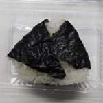 家本家 - たらこおにぎり(110円)