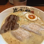 黒毛牛骨ラーメン 牛次郎 - 