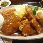 大富士 - ミックス盛合せ定食 Ｂ　オムレツをカキフライに変更