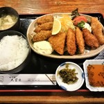 大富士 - 白身魚フライ定食　カキフライ３貫追加