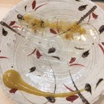 寿司栄 - のれそれ(アナゴの稚魚)をブランデー漬けの唐墨粉と酢味噌の二種で味わう