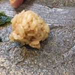 寿司栄 - 左の残った雲丹ソース用の一口酢飯
