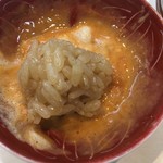 寿司栄 - 左一口酢飯を投入