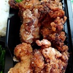弁当 桜 - から揚げは小さいのが6個