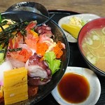 グリル おおくら - 海鮮ぶったたき丼