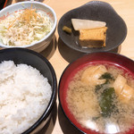 わら焼 宿酔 - ご飯・味噌汁・サラダ・小鉢