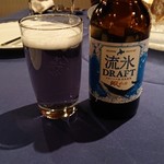 サロマ湖鶴雅リゾート - 流氷クラフトビール
      
      わかりづらいが流氷ブルーな地ビール