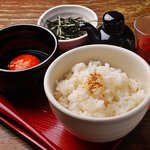 ヒカリ - 【〆の定番】　和風だし 黄卵ご飯　550円★自家製和風だしを入れて召し上がれ♪