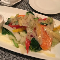 R restaurant & bar - 