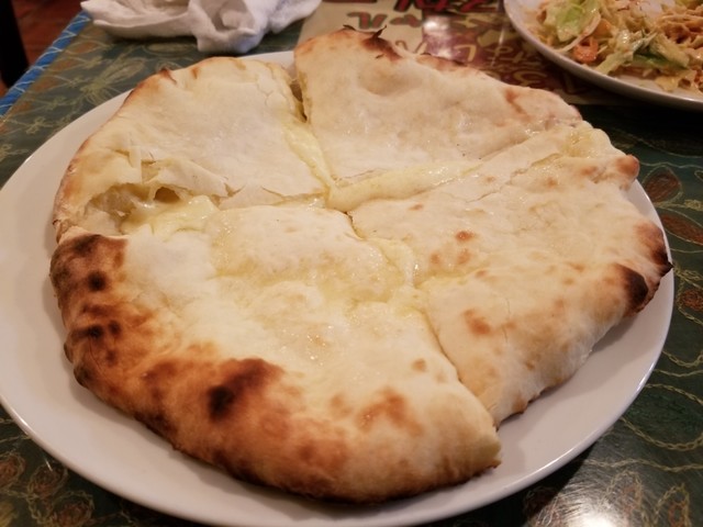 東京駅近の美味しいチーズナン By Amane17 スーリヤ 東京八重洲店 ｓｕｒｙａ 東京 インド料理 食べログ