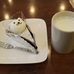 おかしのオクムラ - ショコラベアー(320円)とホットミルク(100円)