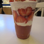 カフェ ド パリ - ストロベリーボンボン　側面