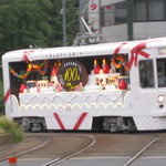 広州市場 - １０月３０日訪問後に見た花電車