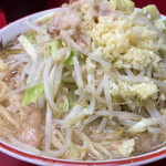 ラーメン二郎 京急川崎店 - 小ブタ 830円 (ニンニク・ヤサイ・アブラ)