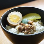 滷肉飯（ルーローファン）