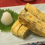 小料理家 せいこ - ふぐ皮玉子焼き（500円）・・500円でタップリ出されるのはいいですね