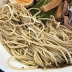 麺創 なな家 - ・ブラックダイヤモンドラーメン(セサミ&ペッパー ブラックオイルかけ和的煮干豚骨)¥830
      ・DX(肉マシ・味玉 ・海苔)¥300