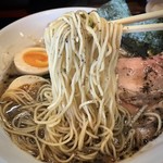 麺創 なな家 - ・ブラックダイヤモンドラーメン(セサミ&ペッパー ブラックオイルかけ和的煮干豚骨)¥830
      ・DX(肉マシ・味玉 ・海苔)¥300