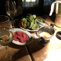 カルネジーオ イースト - 