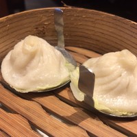中国料理 青冥 堂島本店 - 小籠包 2個 ¥400
