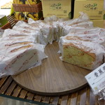 吉美香蕉蛋糕 - １ピース、TWD35