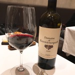 ラチュレ - 野うさぎに合わせた赤ワイン。
      少し枯れた落ちついた味わい。