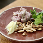 酒とタイ料理 ピッサヌローク - 自家製発酵ソーセージ（ネームヤーン）