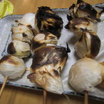 もつ焼 信 - お山の大将　ニンニク焼き