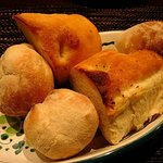 リッチ - パン盛り合わせ（フォカッチャ込み）