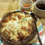 カレーリブズ - ポテト焼きカレーです　チーズと卵が乗ったアツアツのカレー！②