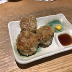 白樺山荘 - ●ランチセット1100円税込
・焼きシューマイセット
・味噌ラーメン
●大盛100円税込
●カニいくらご飯330円税込
計1530円税込